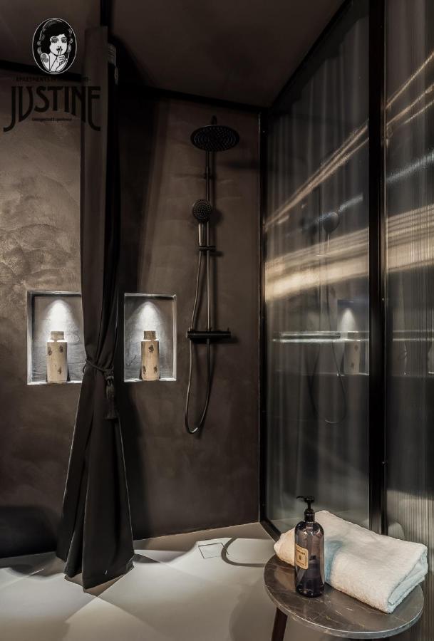 Suite Shibari By Justine Apartments Sobria Elegante Y Pecaminosa Apartamento Turistico En Madrid Rio Esterno foto