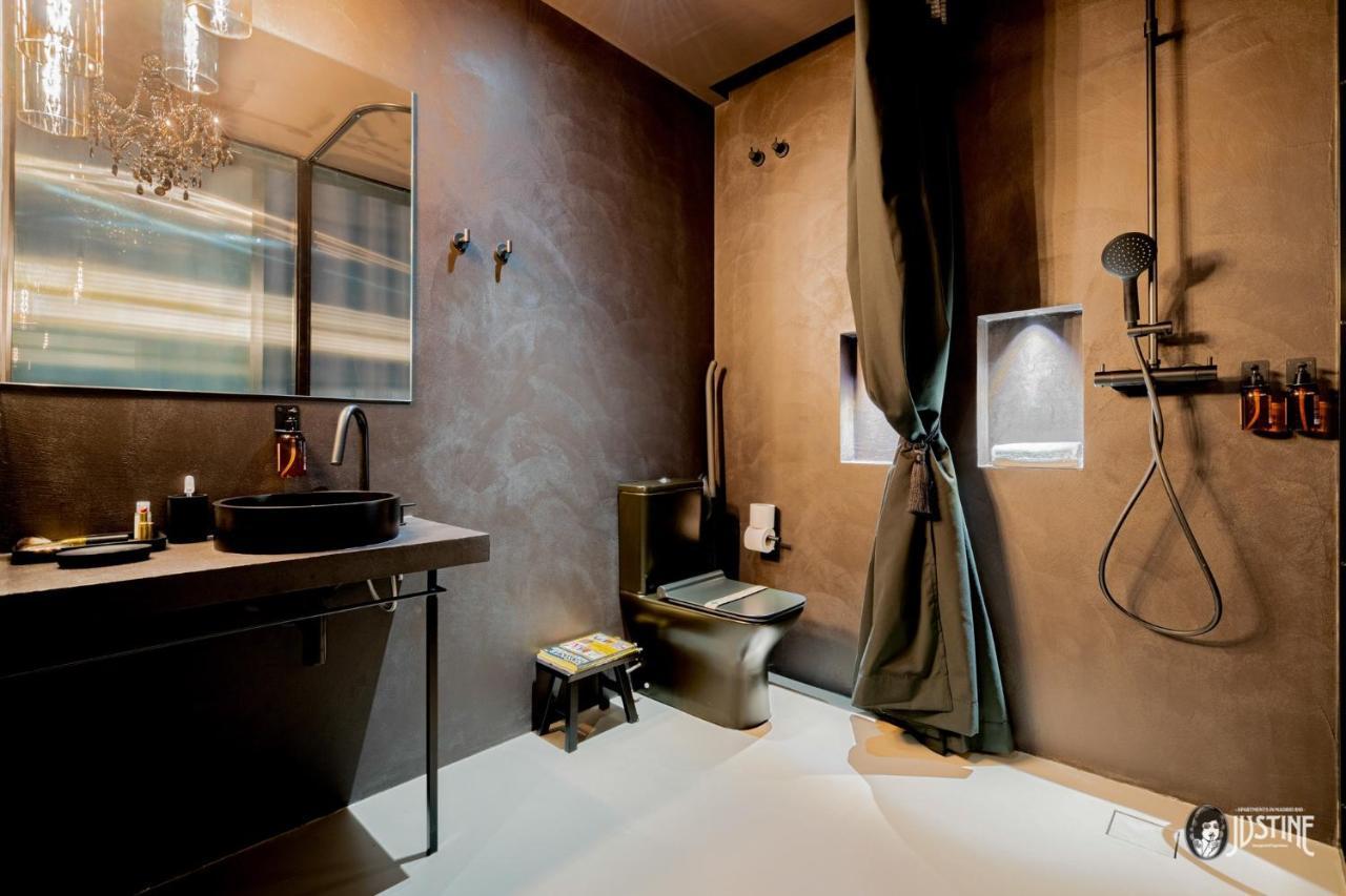 Suite Shibari By Justine Apartments Sobria Elegante Y Pecaminosa Apartamento Turistico En Madrid Rio Esterno foto
